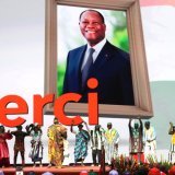 Militants et cadres du RHDP ont loué le bilan du président ivoirien Alassane Ouattara, au pouvoir depuis 2011. KEYSTONE/EPA/LEGNAN KOULA